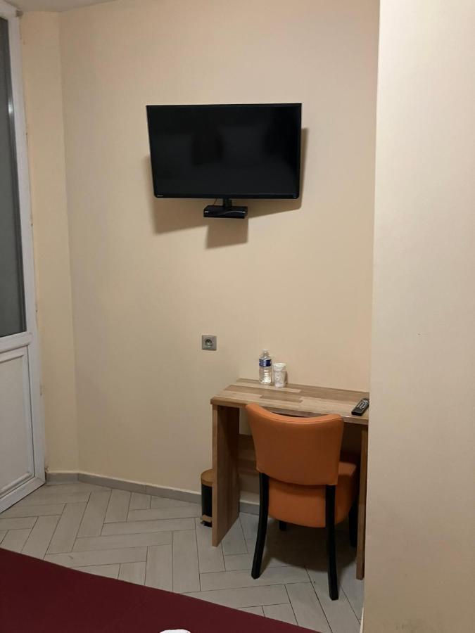 Arcotel 4 Minutes Du Palais Des Festivals - New Management New Team - Old Revievv Hotel 2*