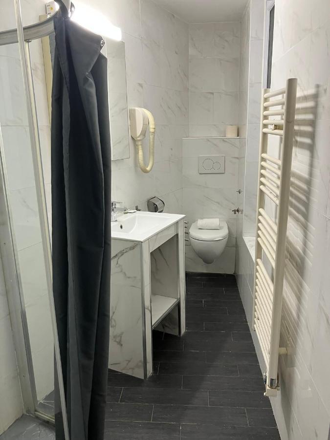 Hotel Arcotel 4 Minutes Du Palais Des Festivals - New Management New Team - Old Revievv 2*