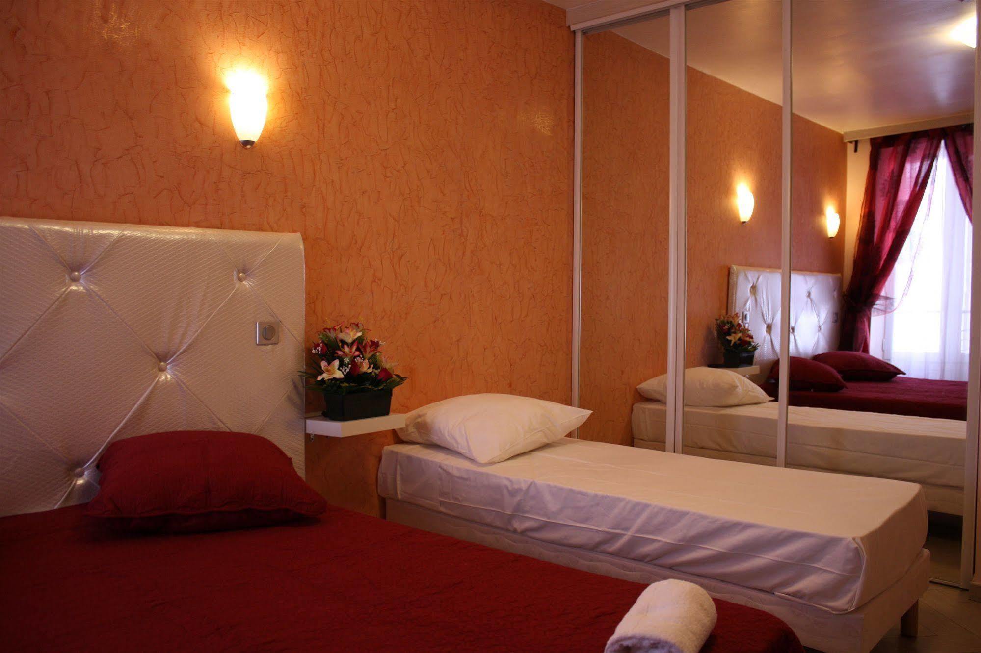 Hotel Arcotel 4 Minutes Du Palais Des Festivals - New Management New Team - Old Revievv Cannes